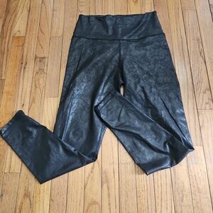 Offline Aerie Faux Leather Black High Waisted Crackle Leggings Sz Large